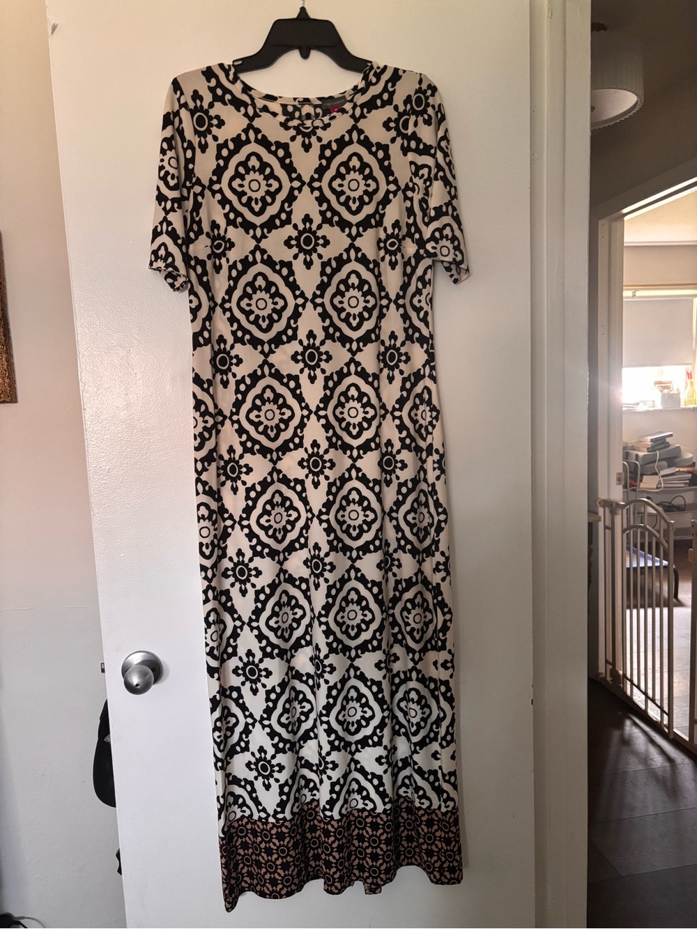 Vince Camuto Black and Cream Geometric Maxi Dress